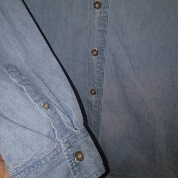 🦄Denim Shirt with Bear and Floral Embroidery - Picture 8 of 11